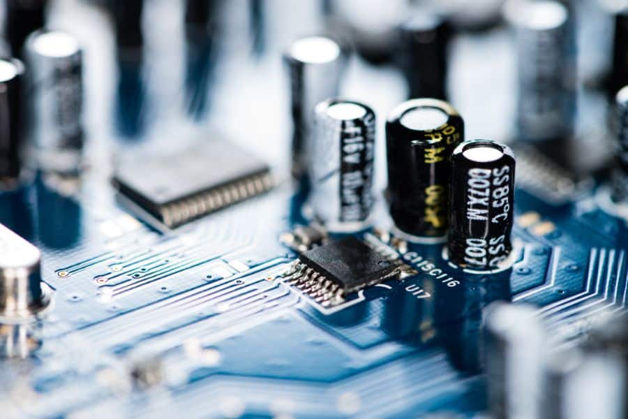 Circuit board with DIP components